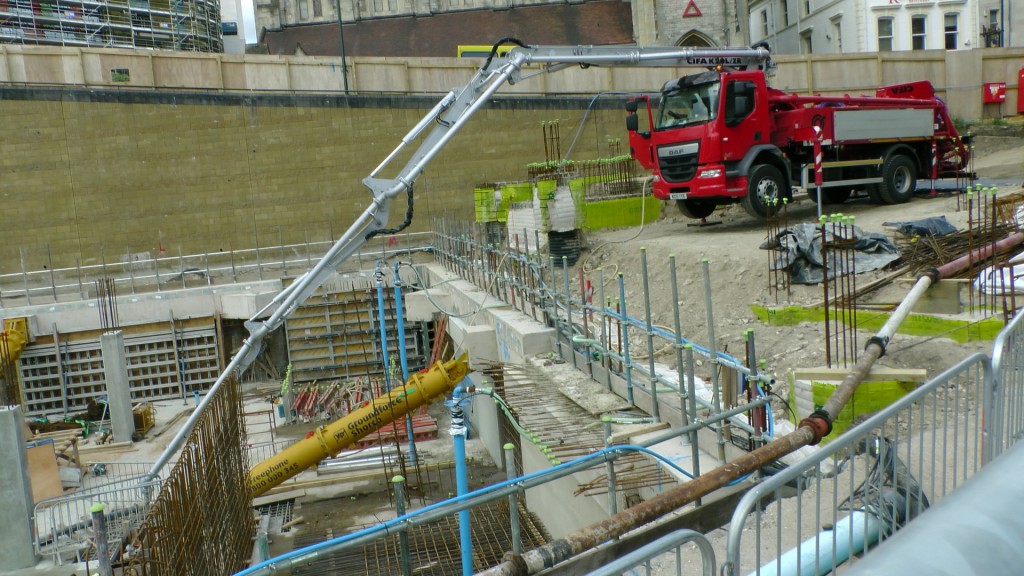 cement-concrete-pump-truck